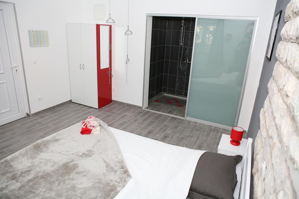Apartments & Room Dijana Trogir Quarto foto
